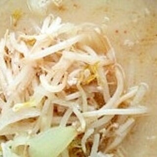 とんこつラーメンをわさびでアレンジ♪